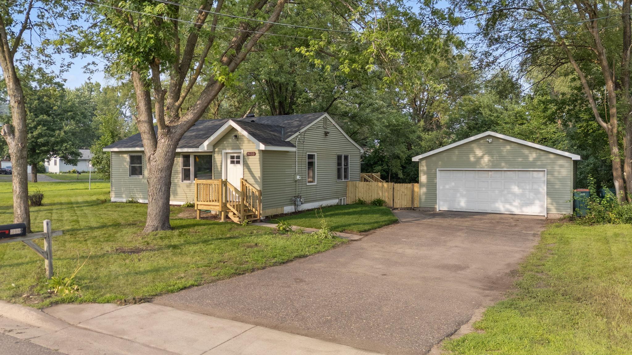 8433 E River Road NW