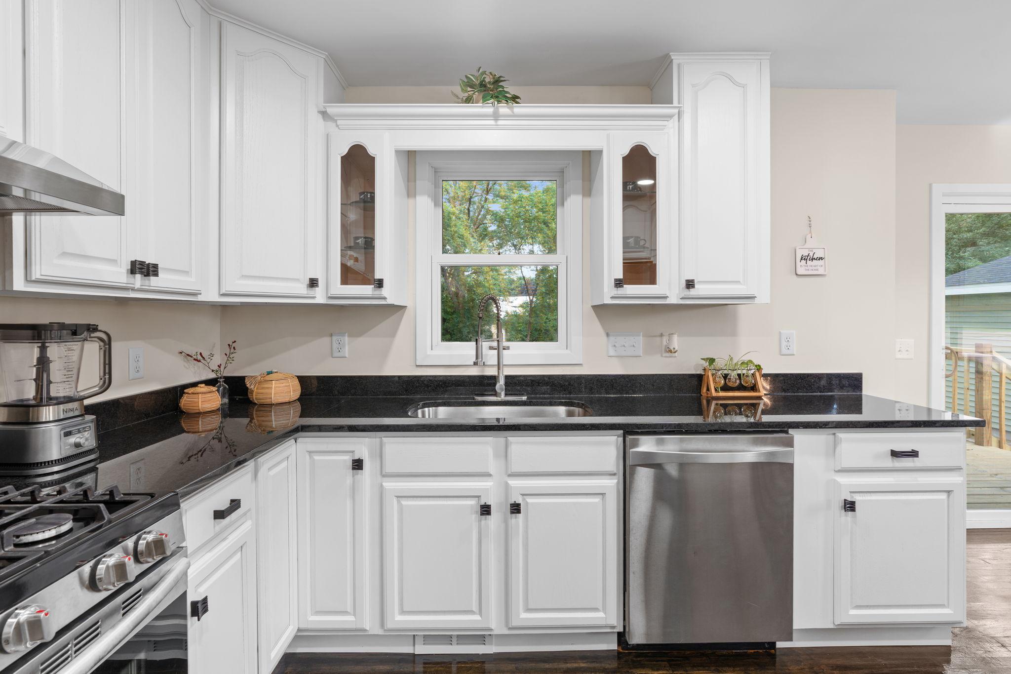 8433 E River Road NW