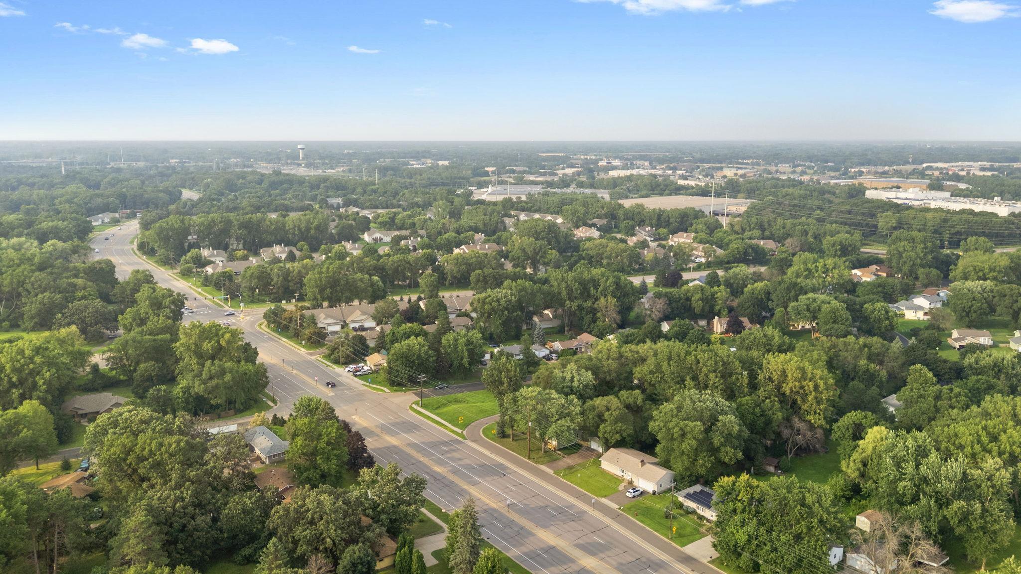 8433 E River Road NW