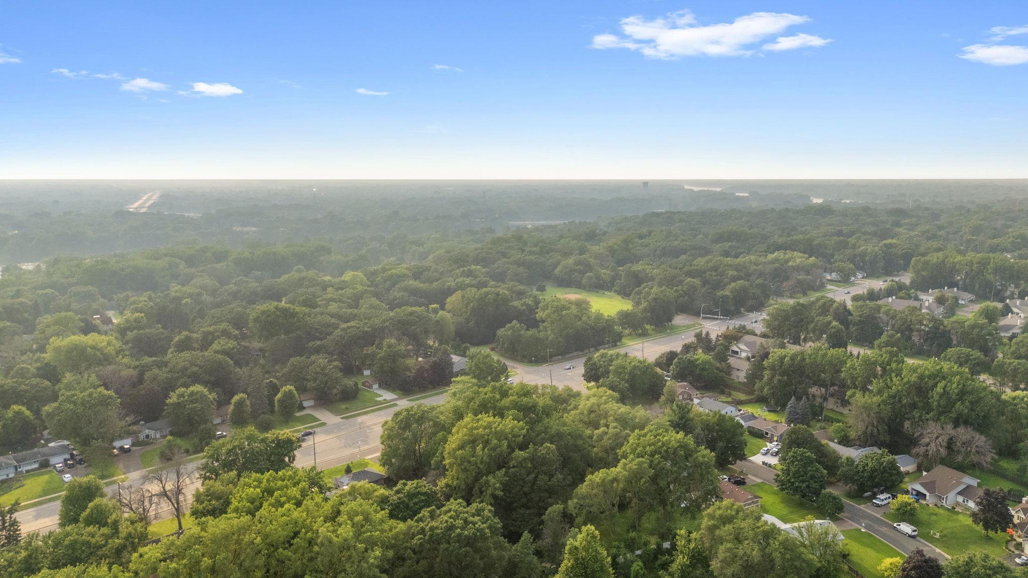 8433 E River Road NW