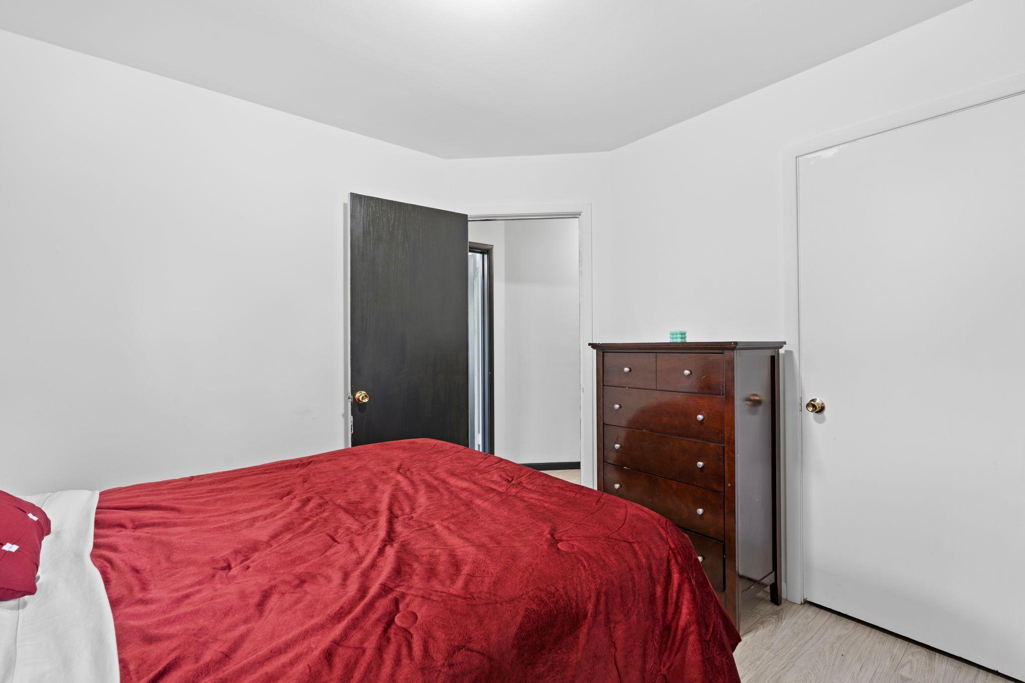 10112 Dupont Avenue S