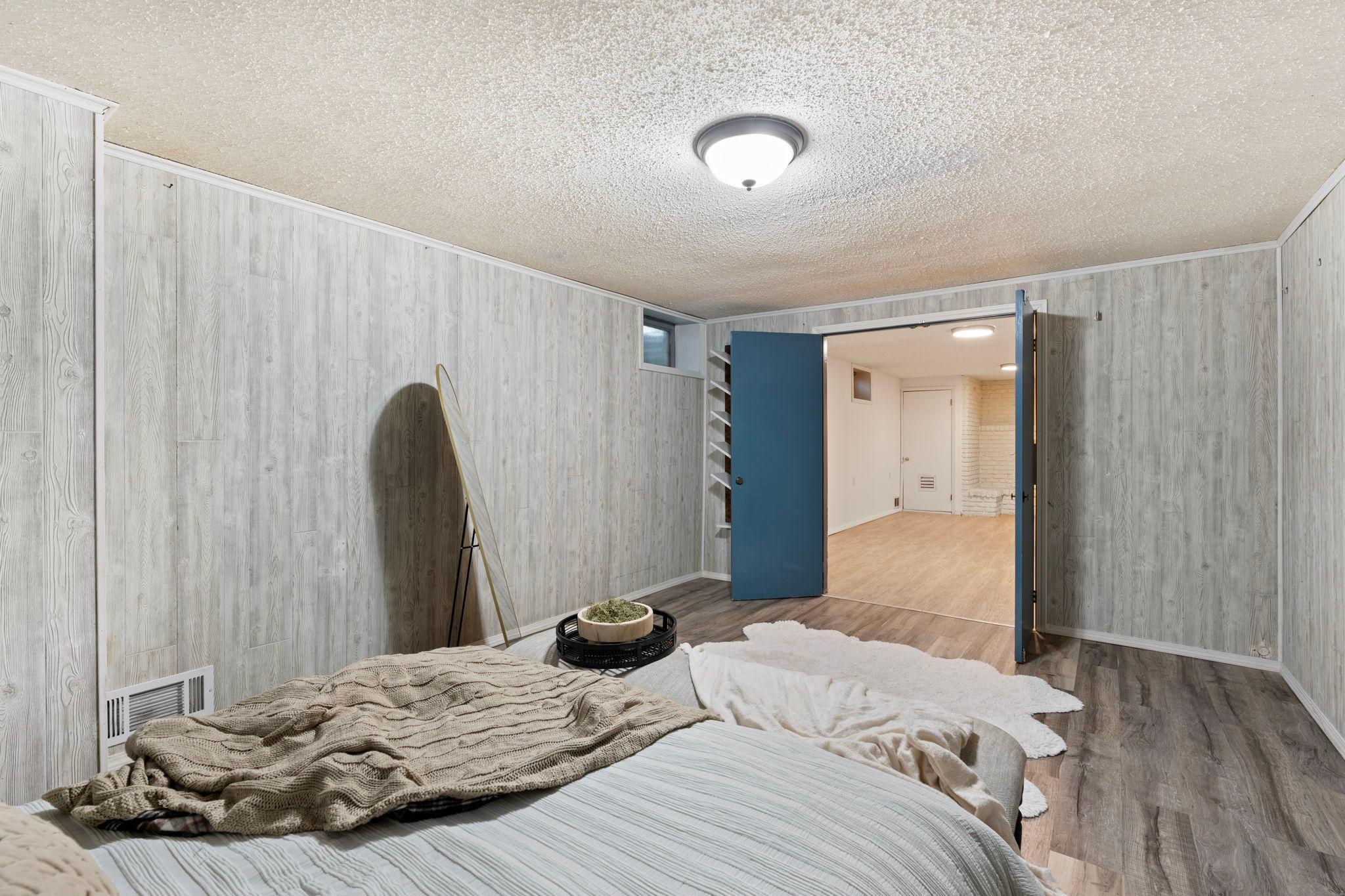 10112 Dupont Avenue S