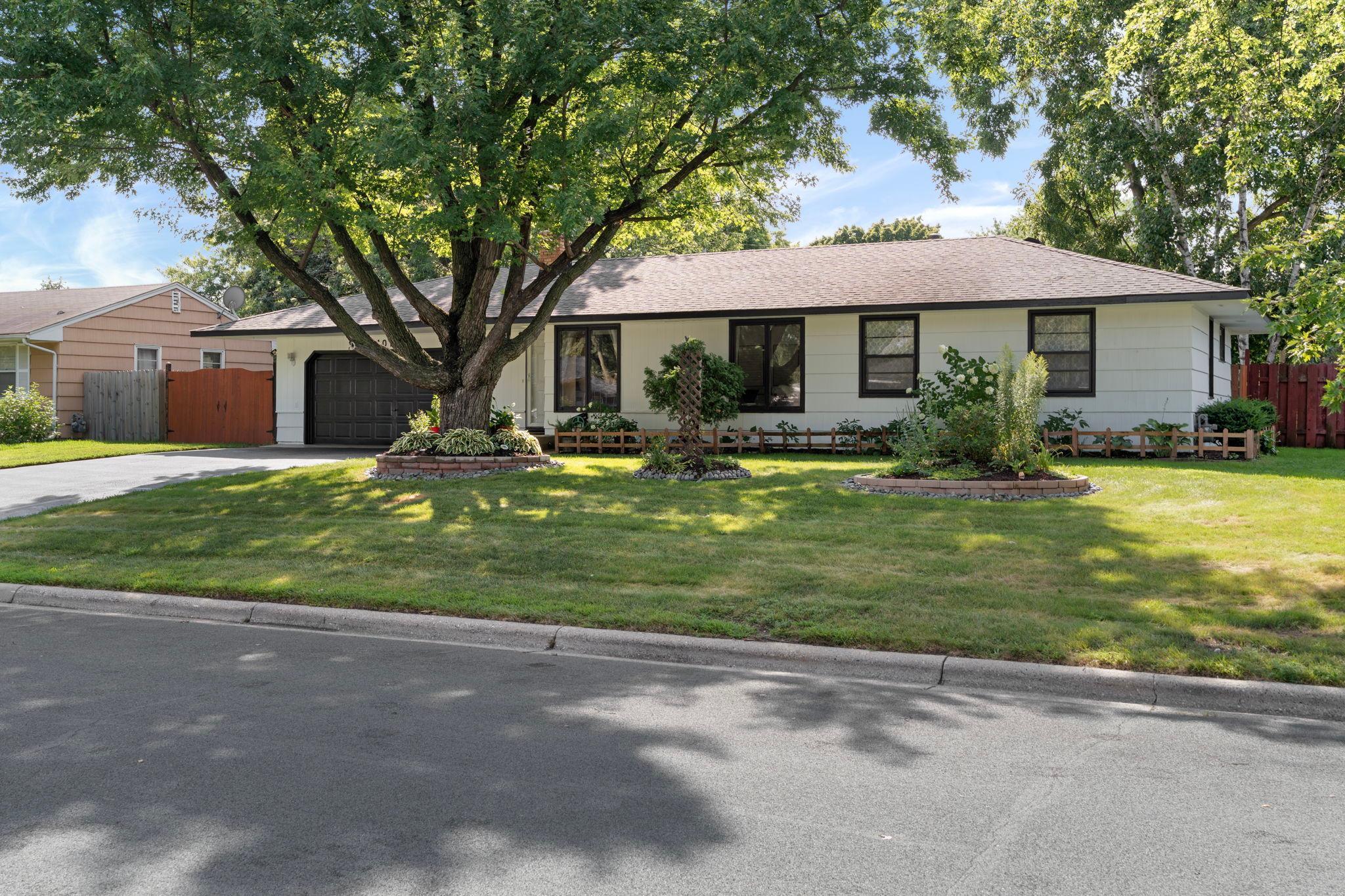 10112 Dupont Avenue S