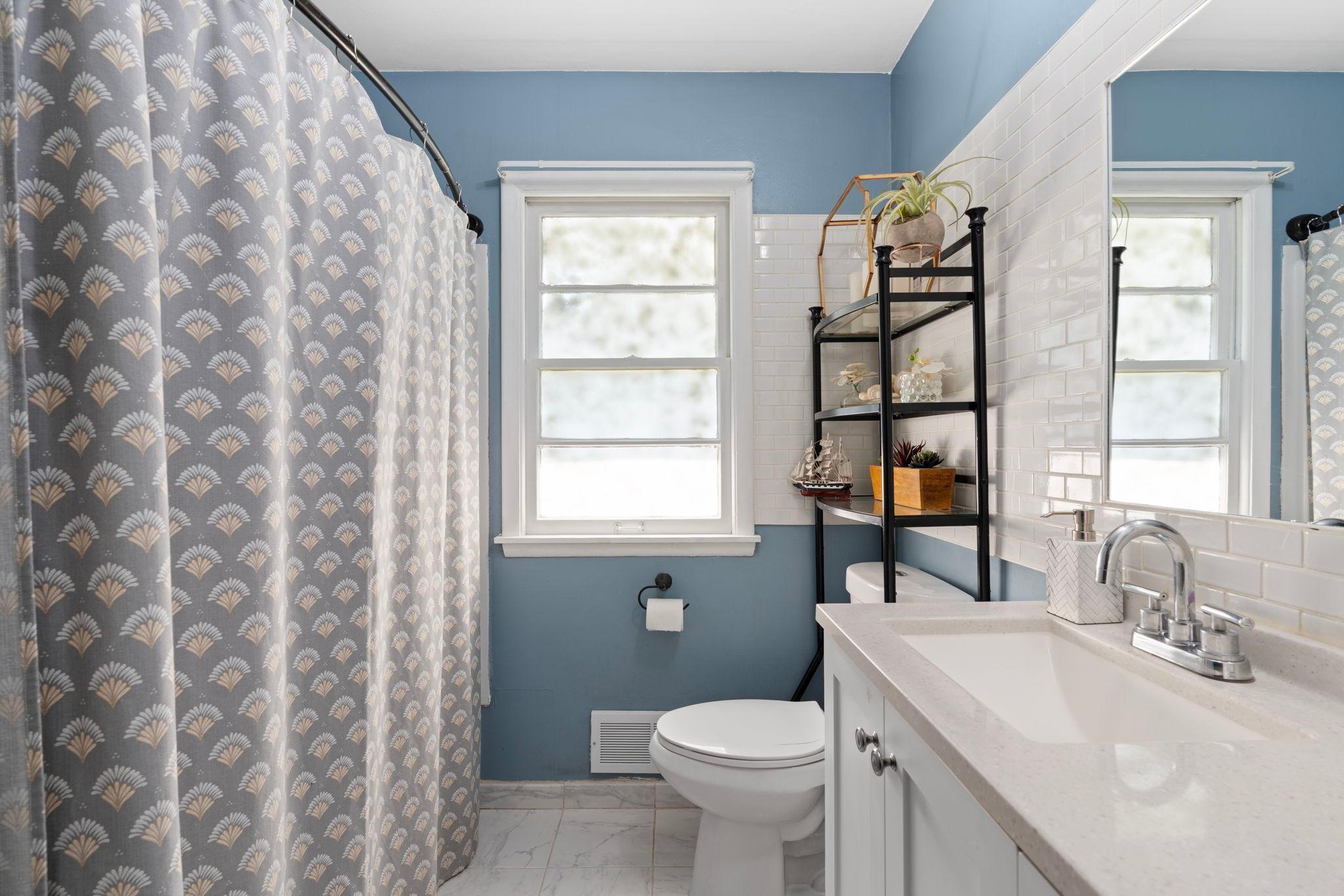 10112 Dupont Avenue S