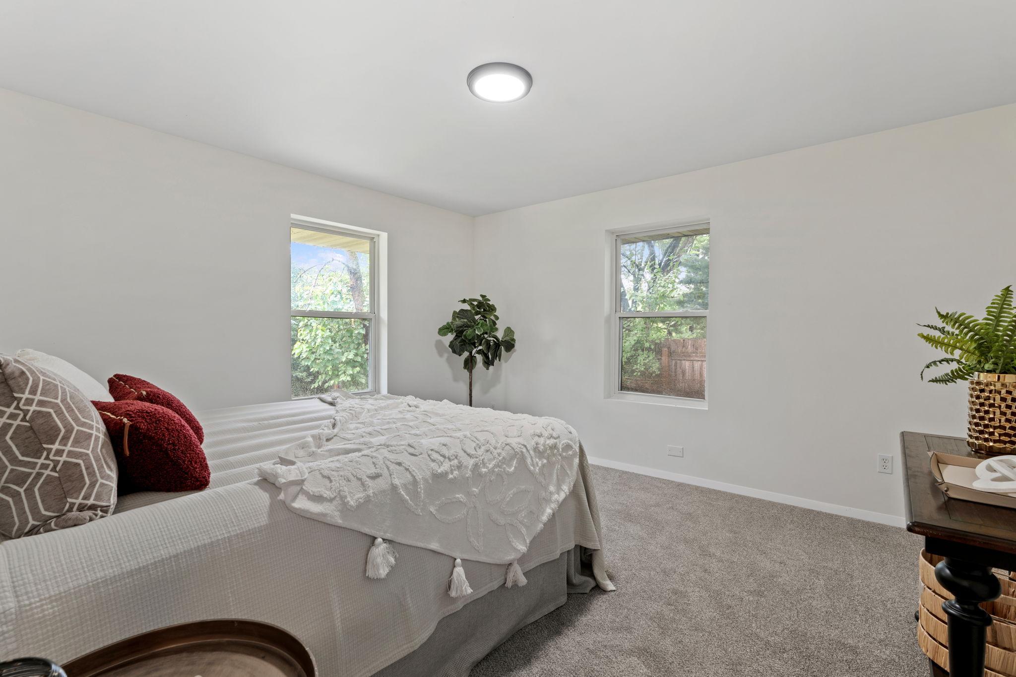 6819 Toledo Avenue N