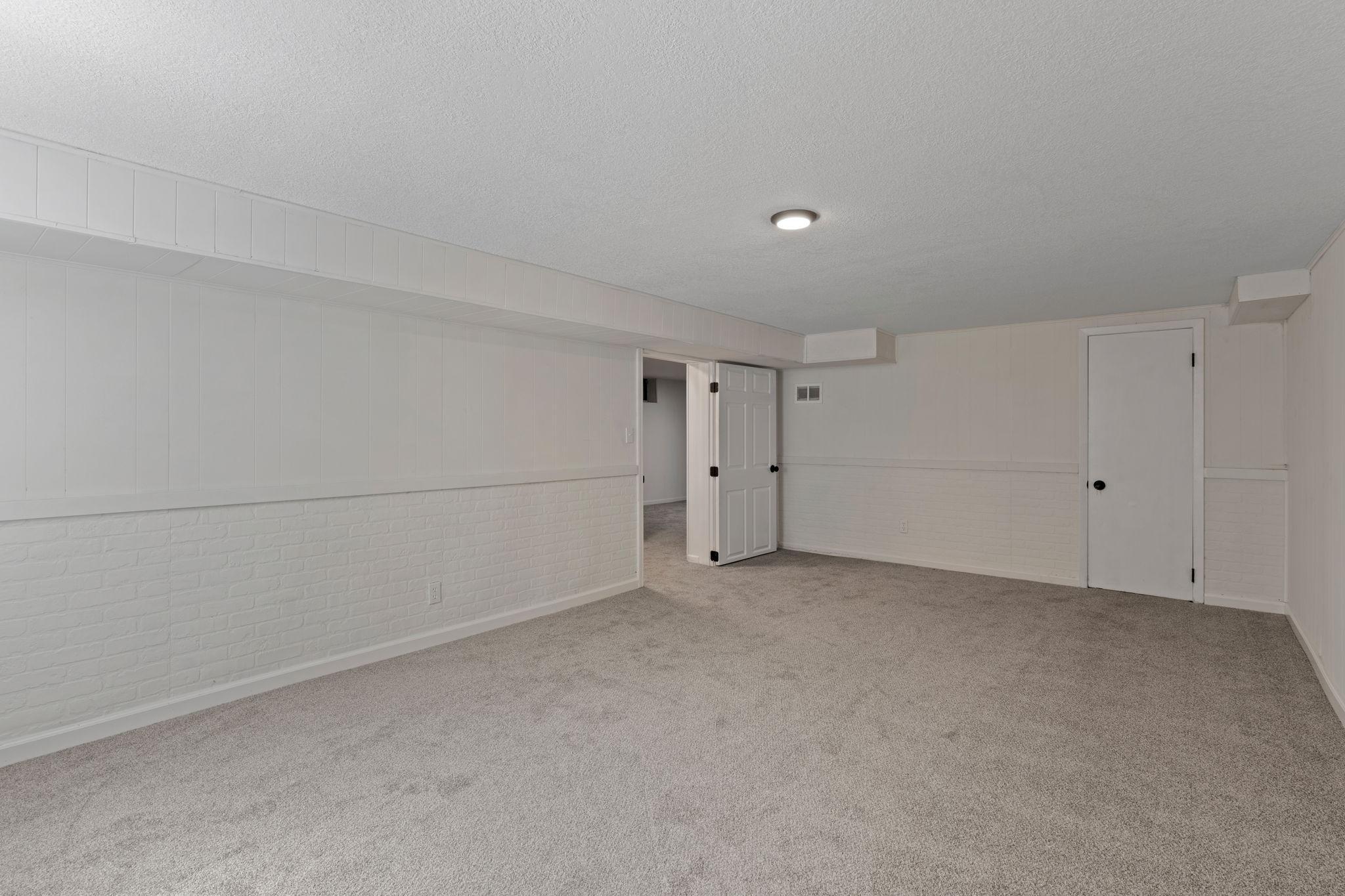 6819 Toledo Avenue N