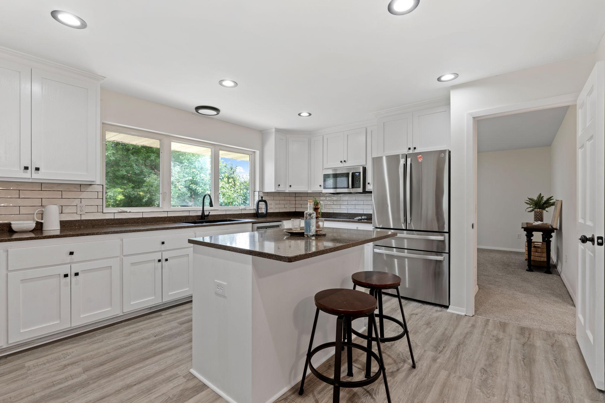 6819 Toledo Avenue N