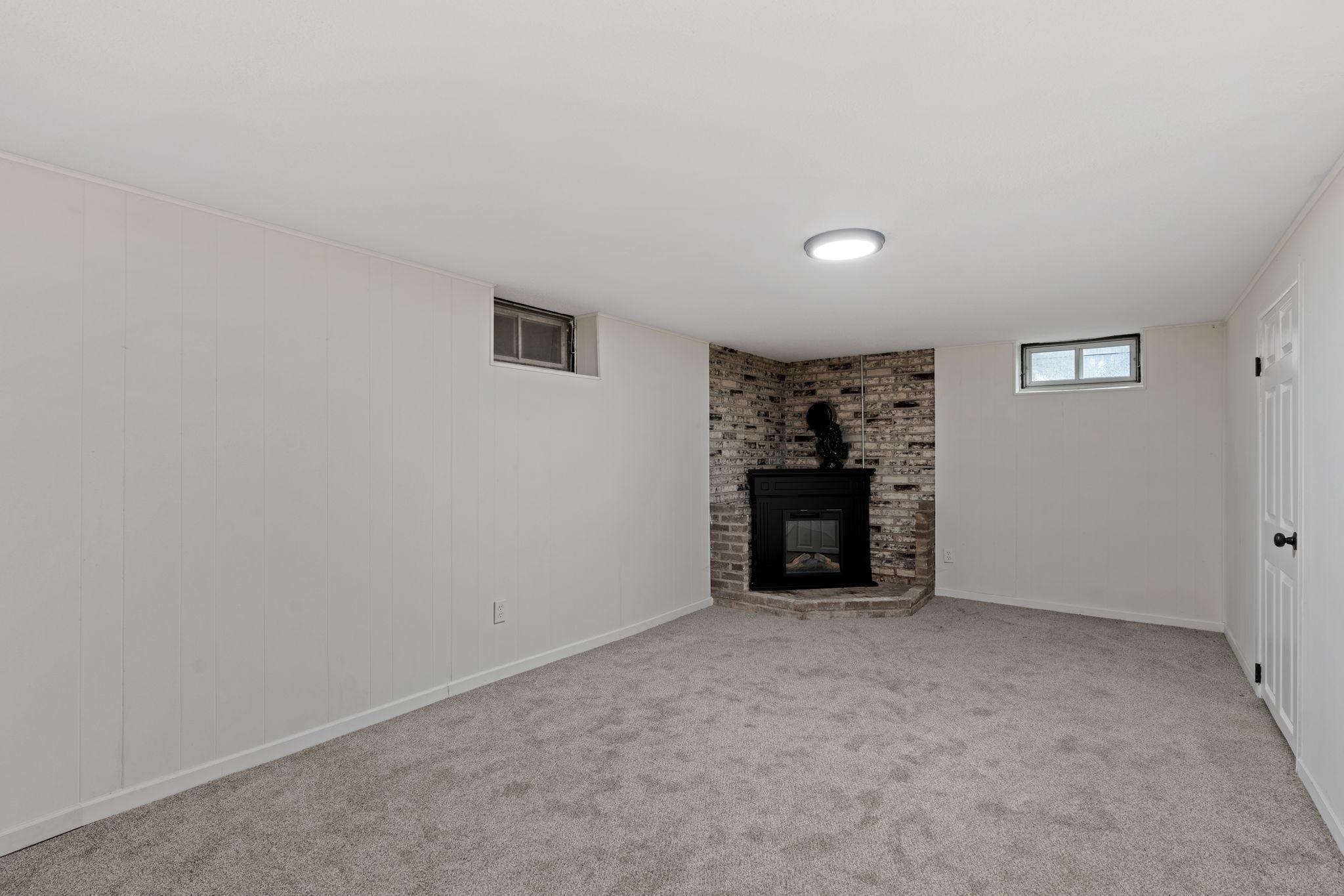 6819 Toledo Avenue N