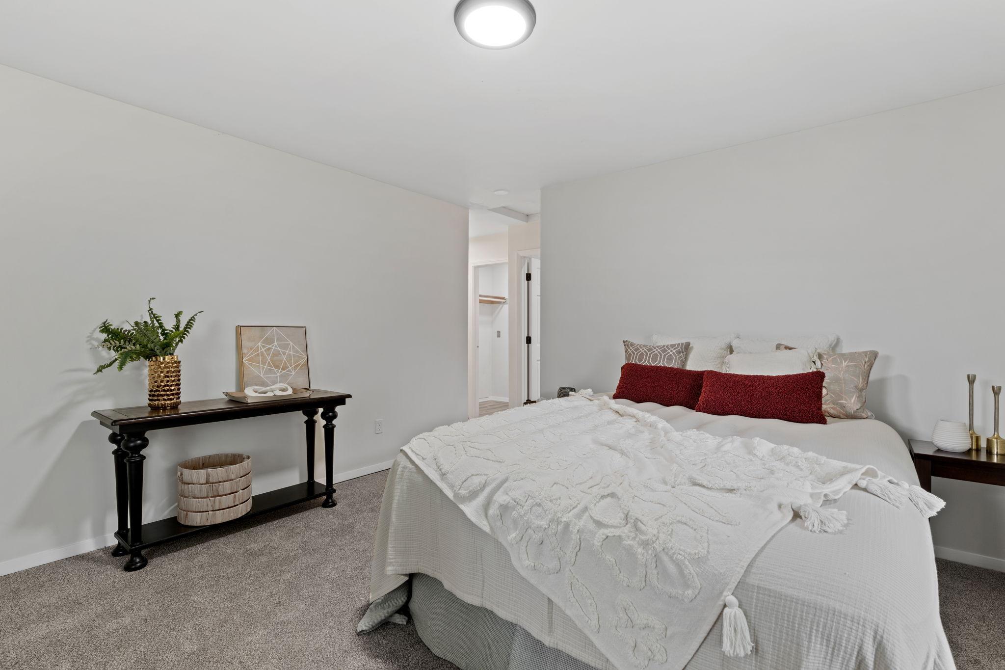 6819 Toledo Avenue N