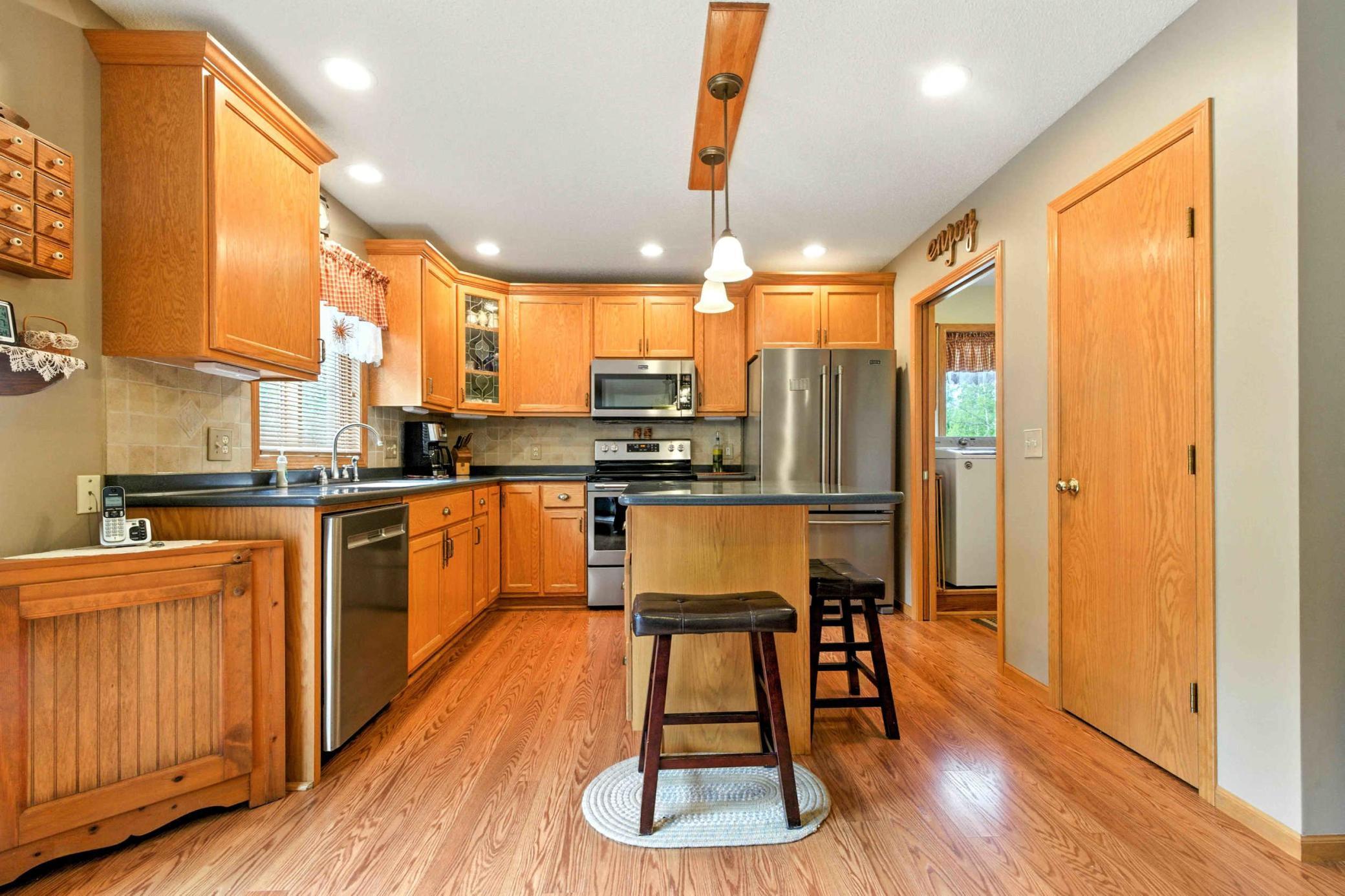 24719 Cove Trail