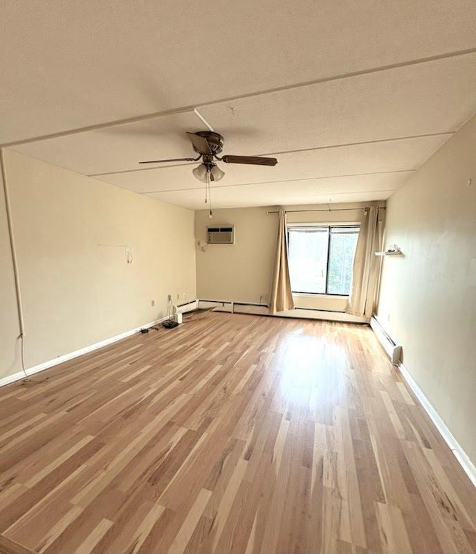 329 Geneva Avenue N Unit: 411