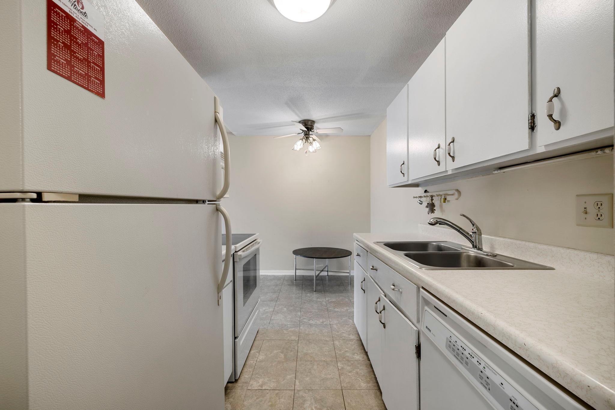 329 Geneva Avenue N Unit: 411