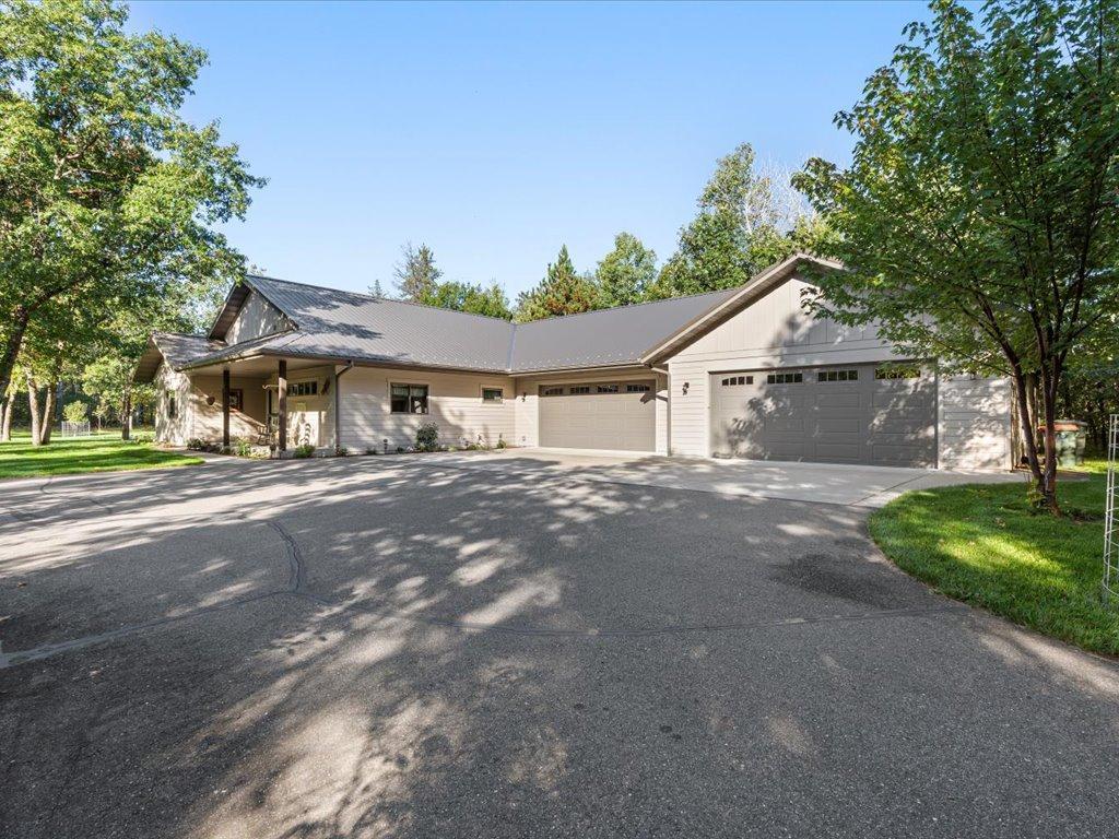 3885 Branch Trail