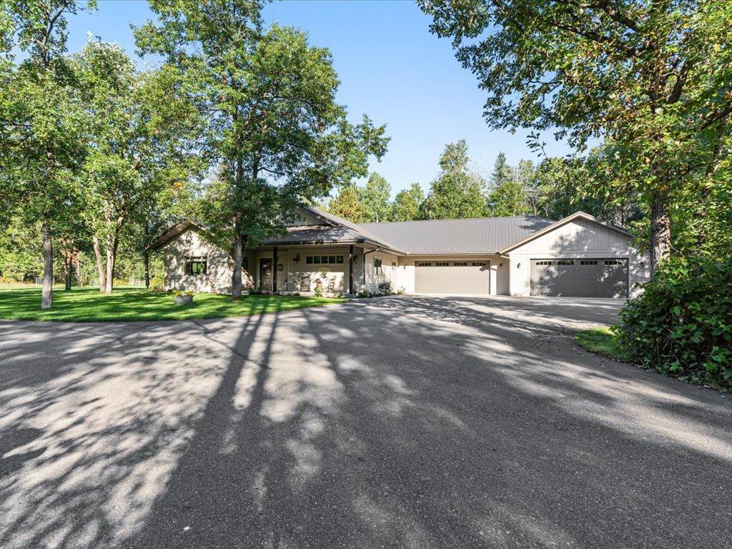 3885 Branch Trail