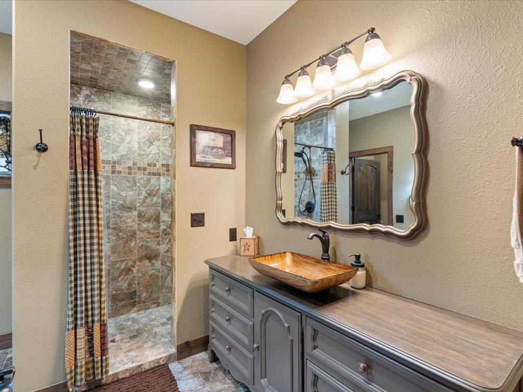 3885 Branch Trail