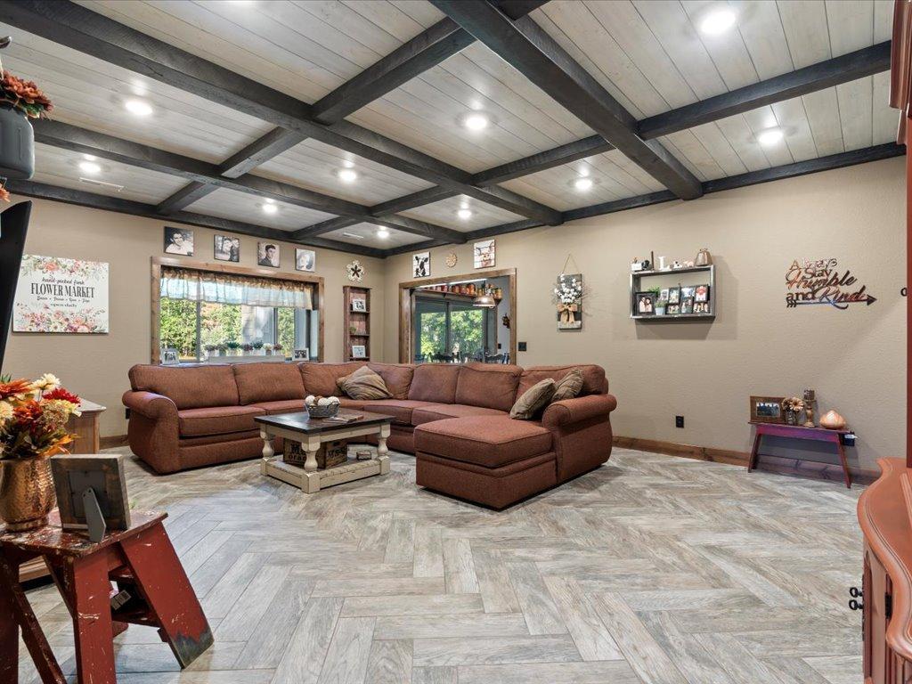 3885 Branch Trail