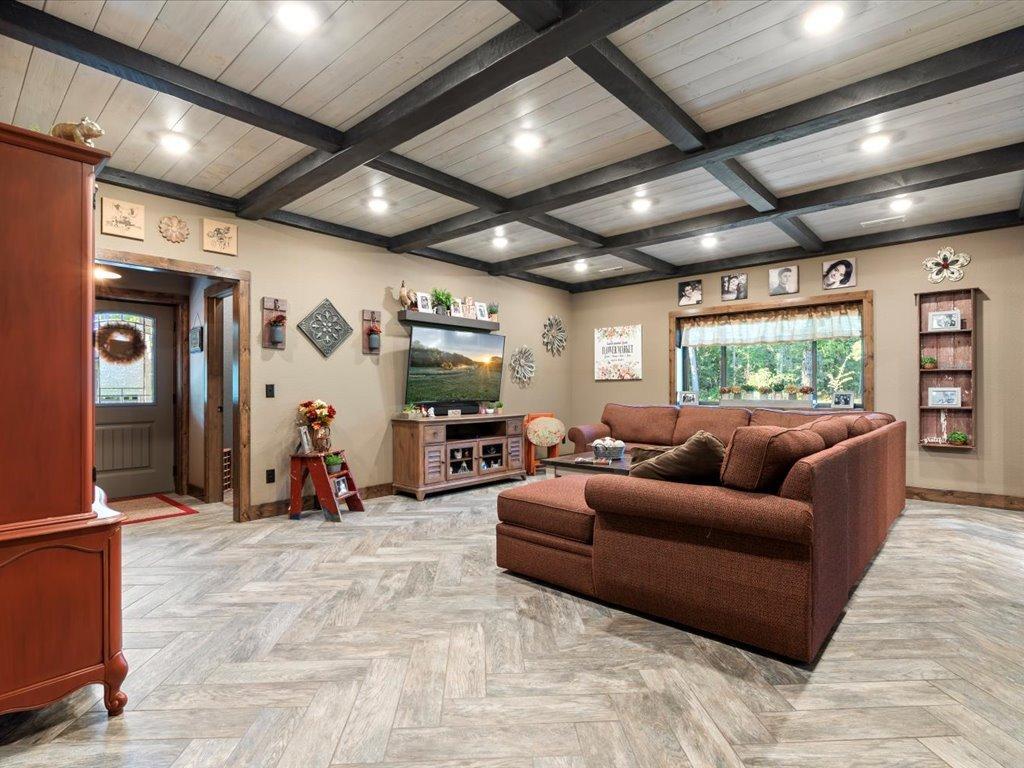 3885 Branch Trail