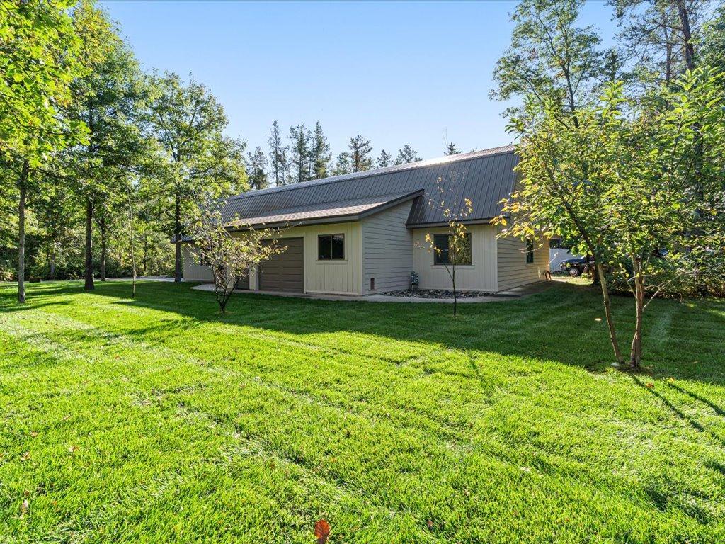 3885 Branch Trail