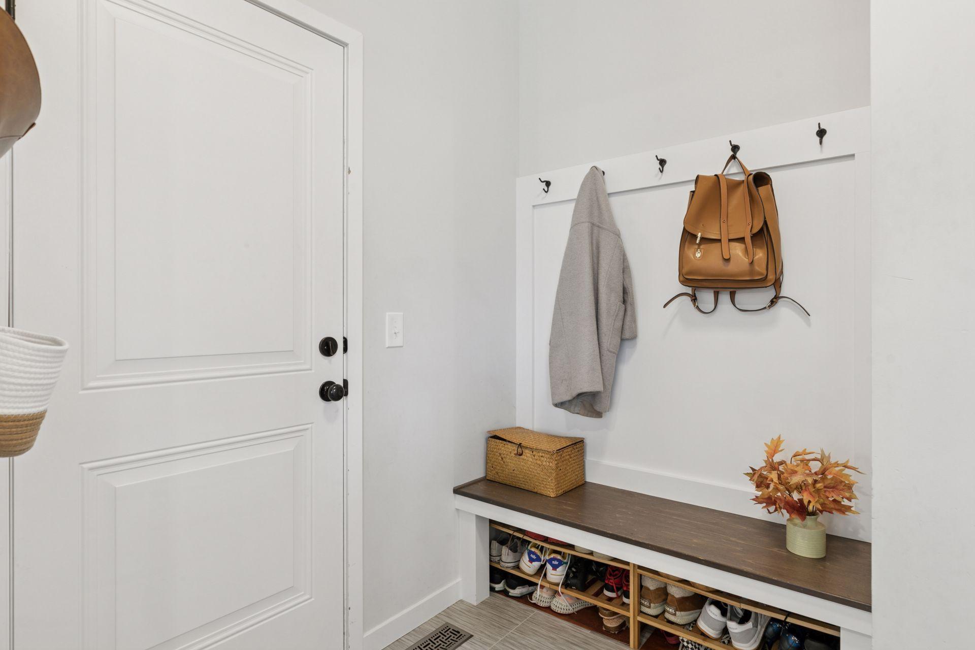 3545 Lilac Avenue Alcove N