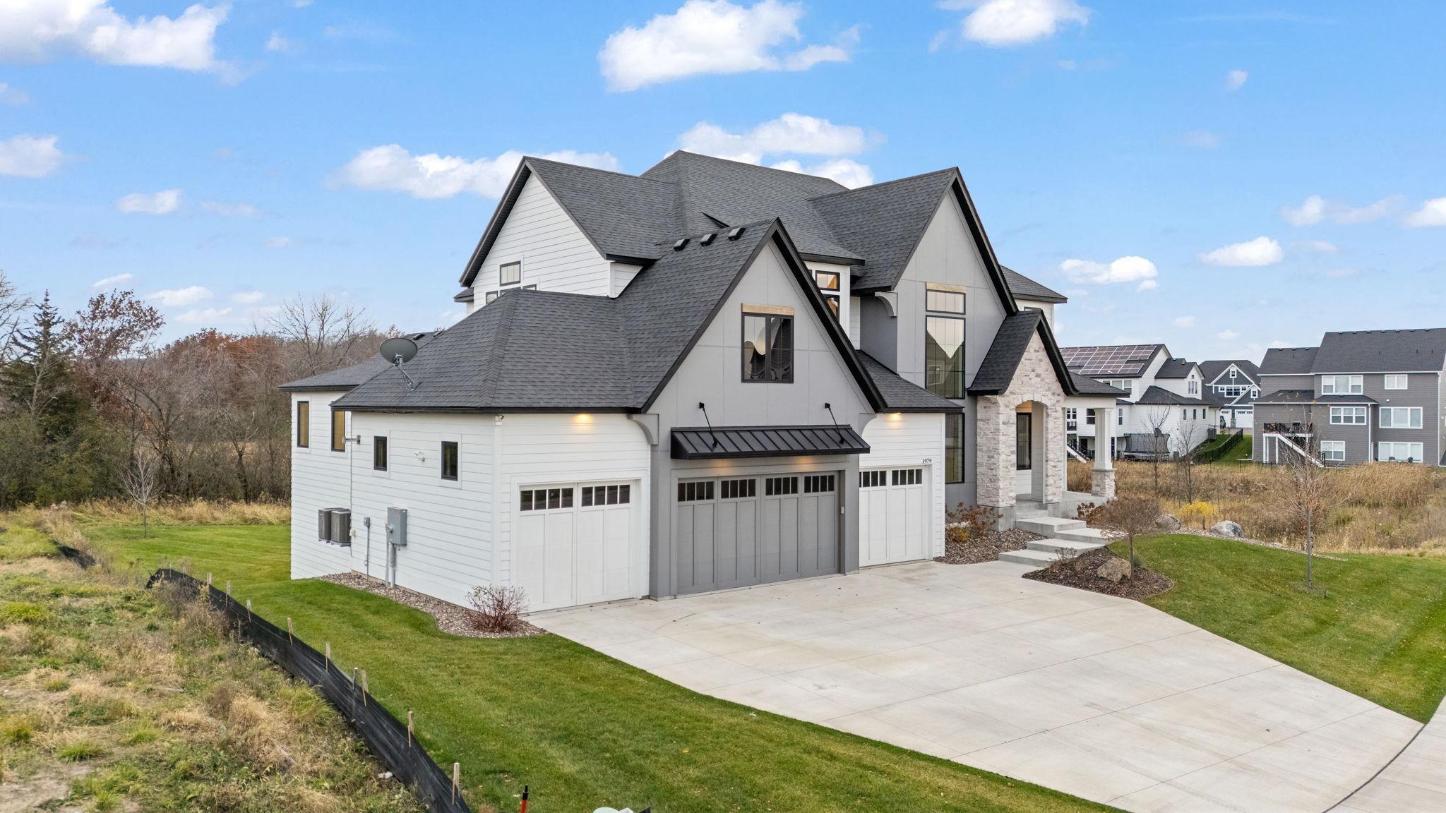 1979 Leaping Deer Circle