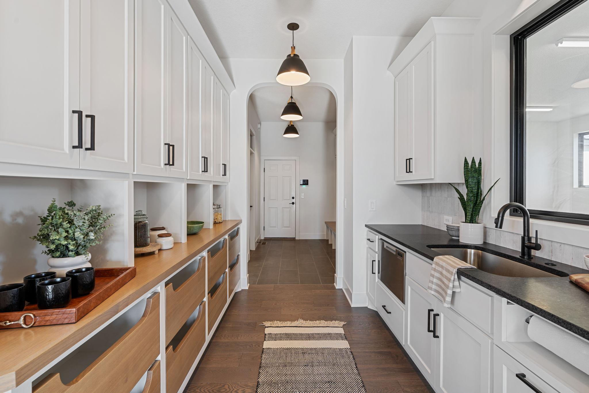 1979 Leaping Deer Circle