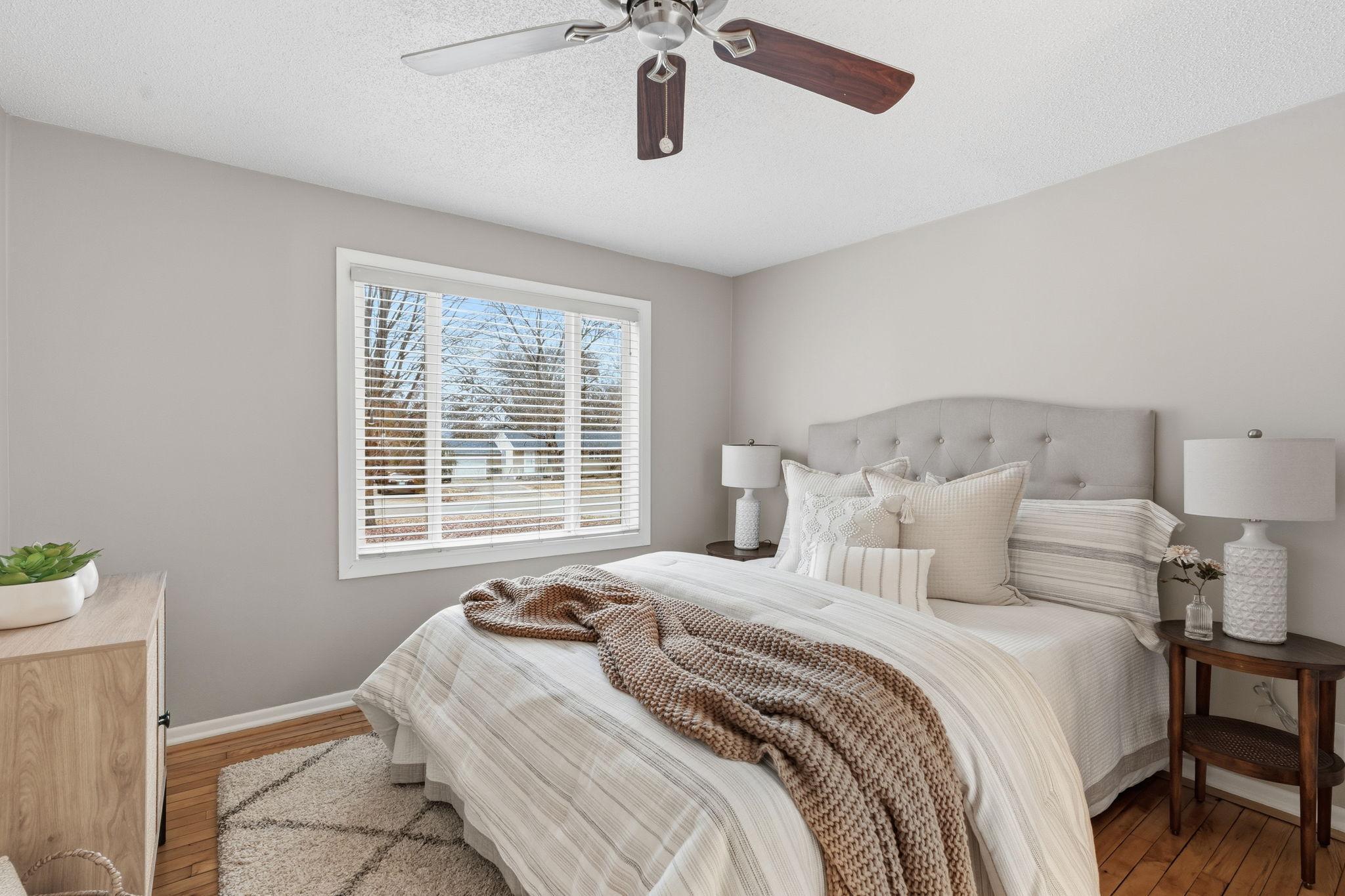 5818 Emerson Avenue N