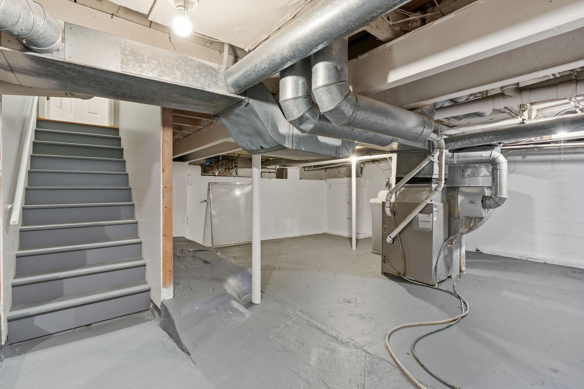 5818 Emerson Avenue N