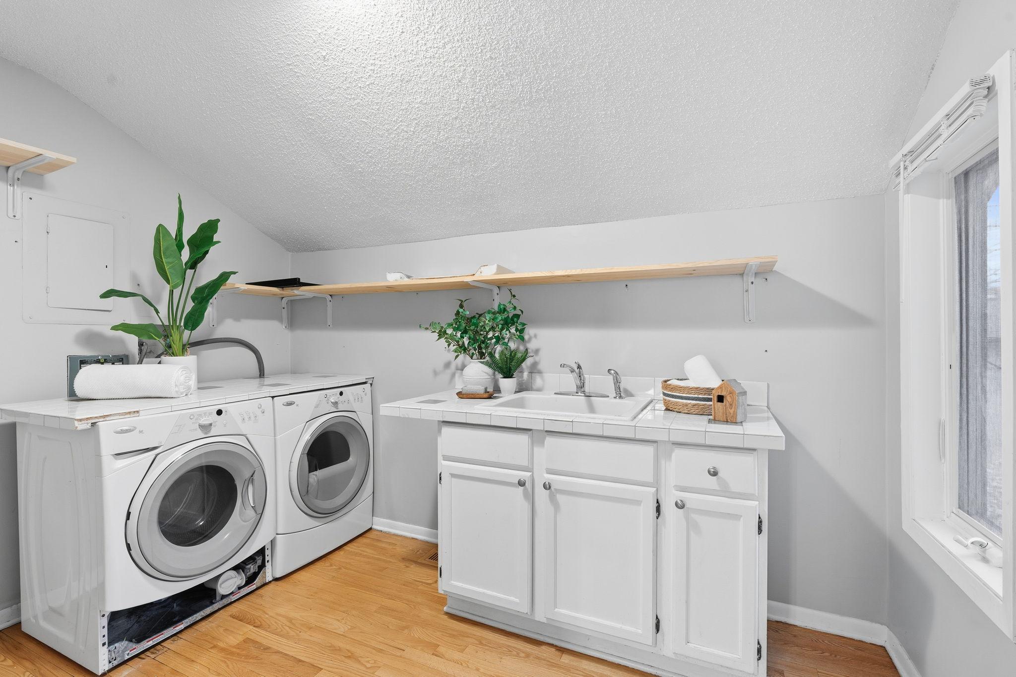 5818 Emerson Avenue N