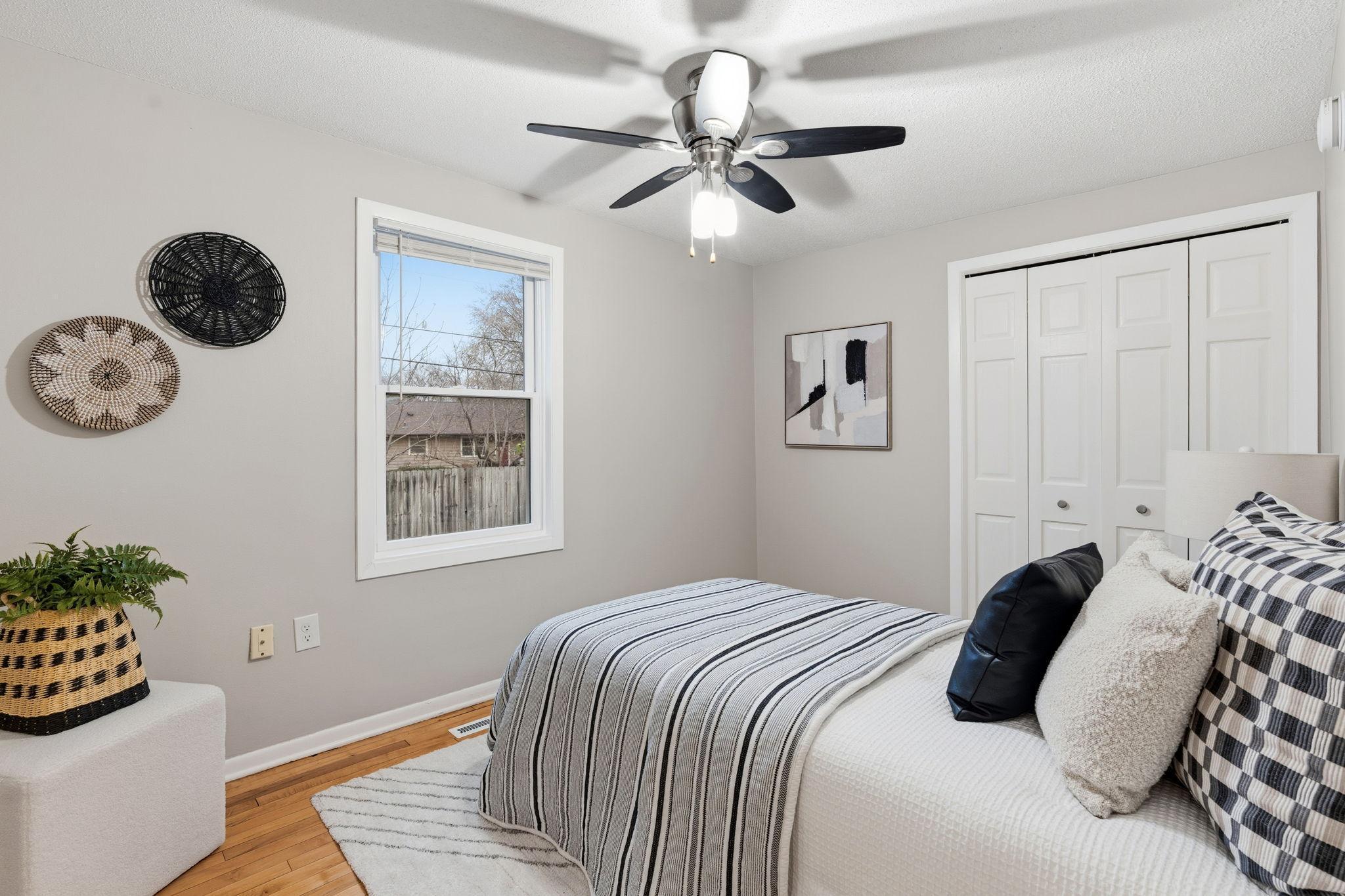 5818 Emerson Avenue N