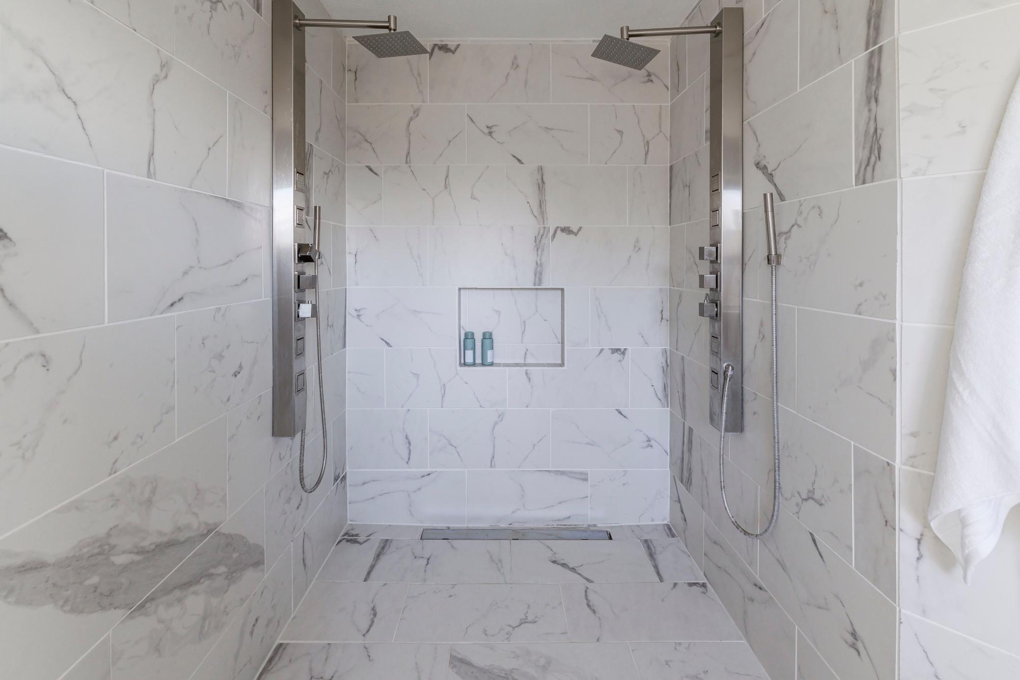 9807 Almond Avenue N