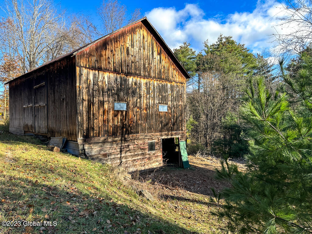 1550 Bay Road