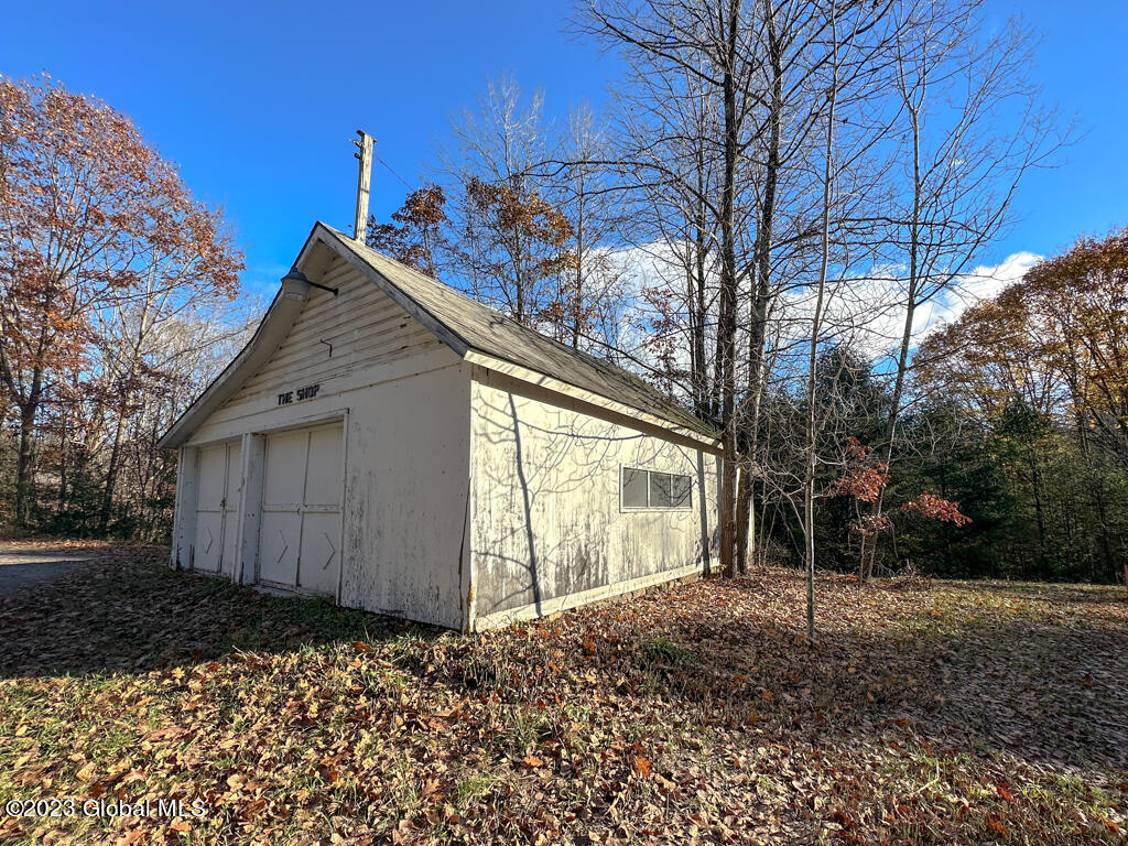 1550 Bay Road