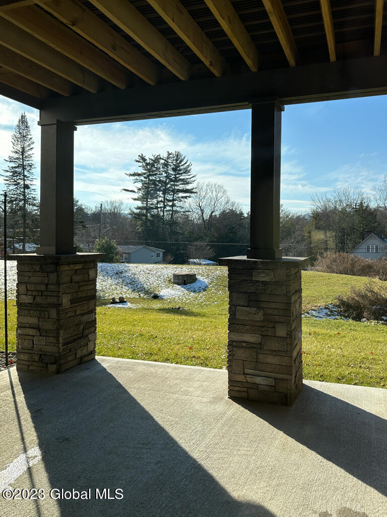 9 Hill Crest Lane, 3