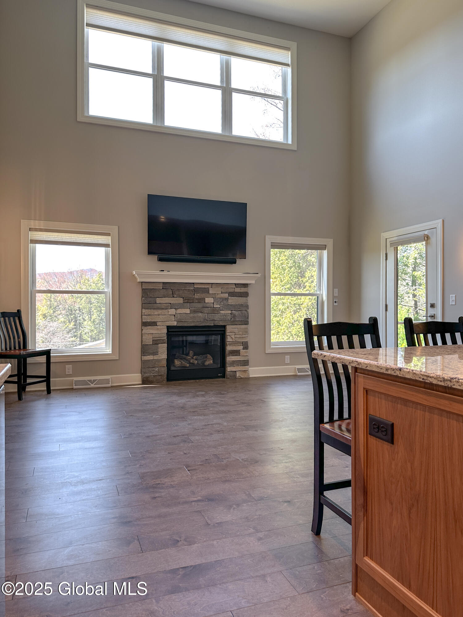 9 Hill Crest Lane, 3