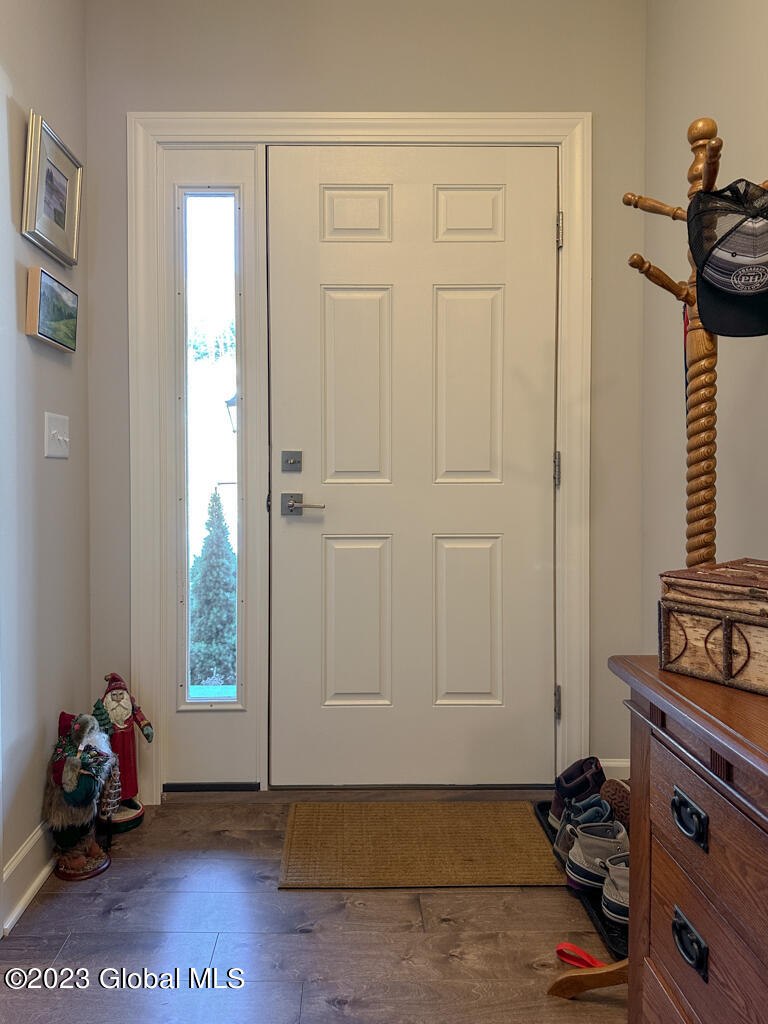 9 Hill Crest Lane, 3