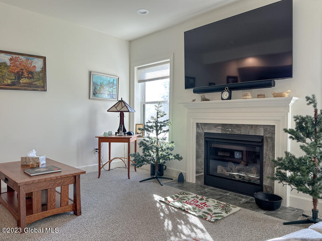 9 Hill Crest Lane, 3