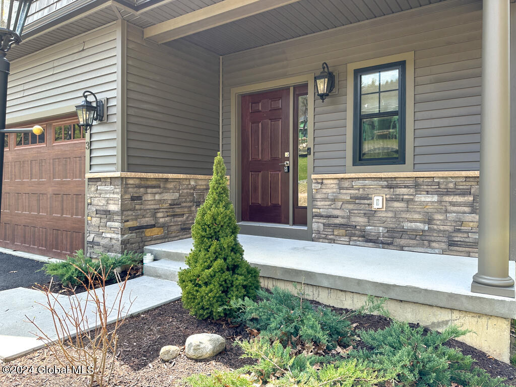 9 Hill Crest Lane, 3