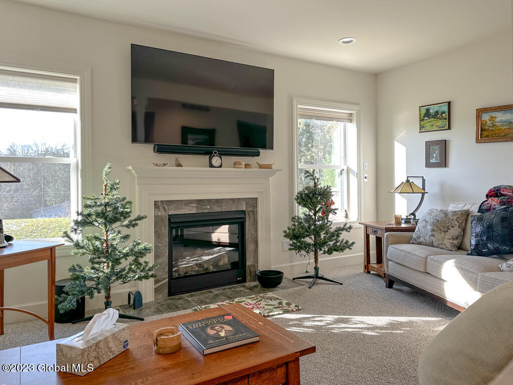 9 Hill Crest Lane, 3