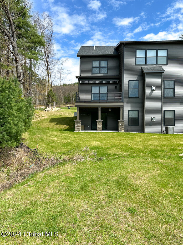 9 Hill Crest Lane, 3