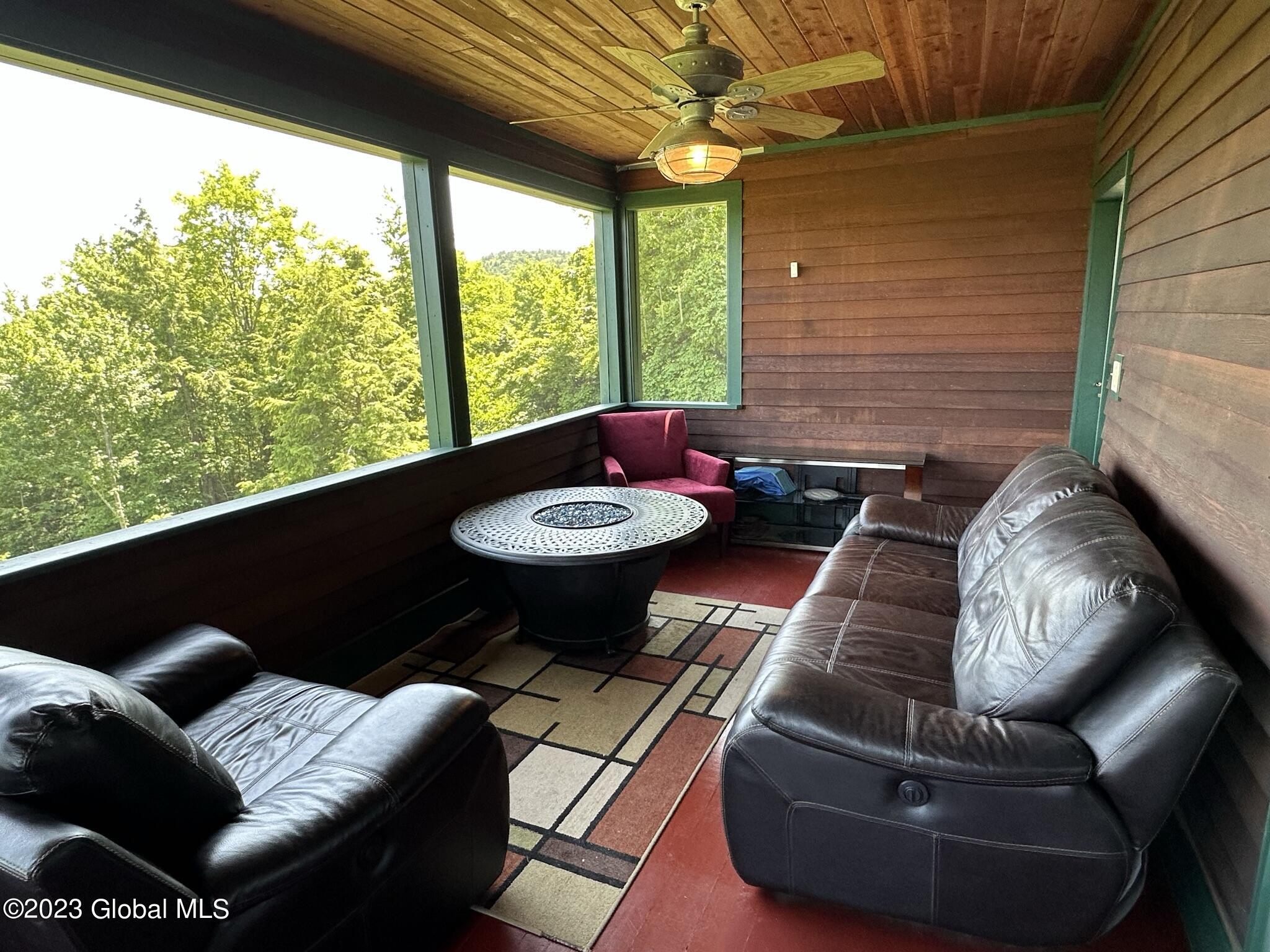 72 Mohican Heights Drive