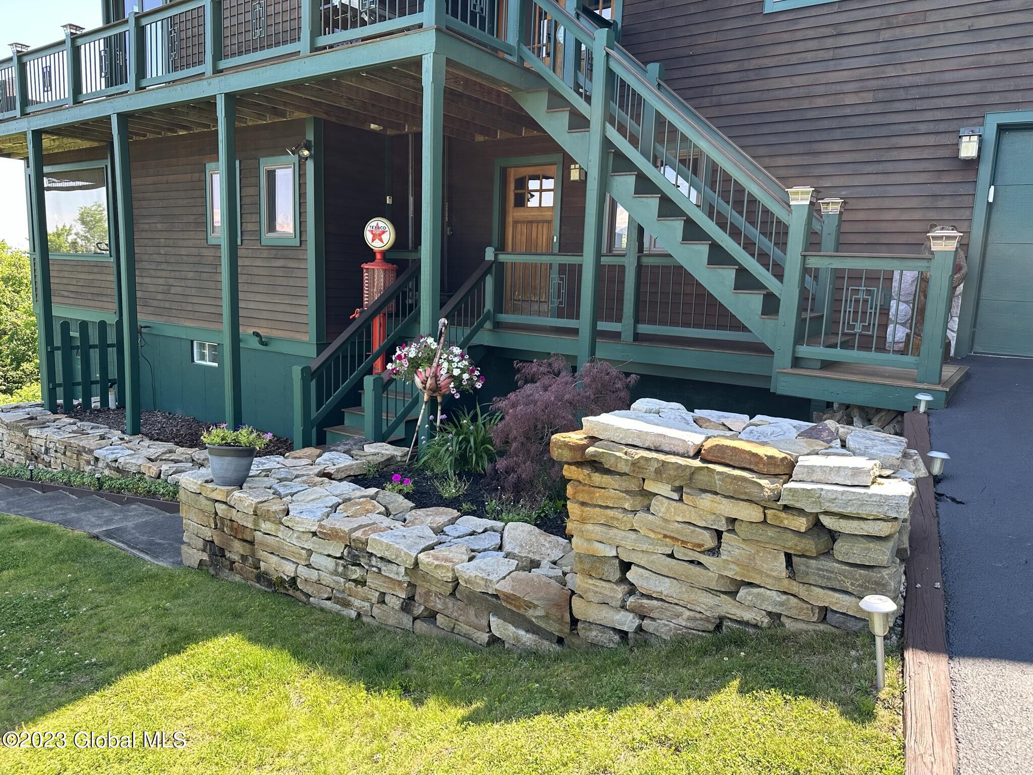 72 Mohican Heights Drive