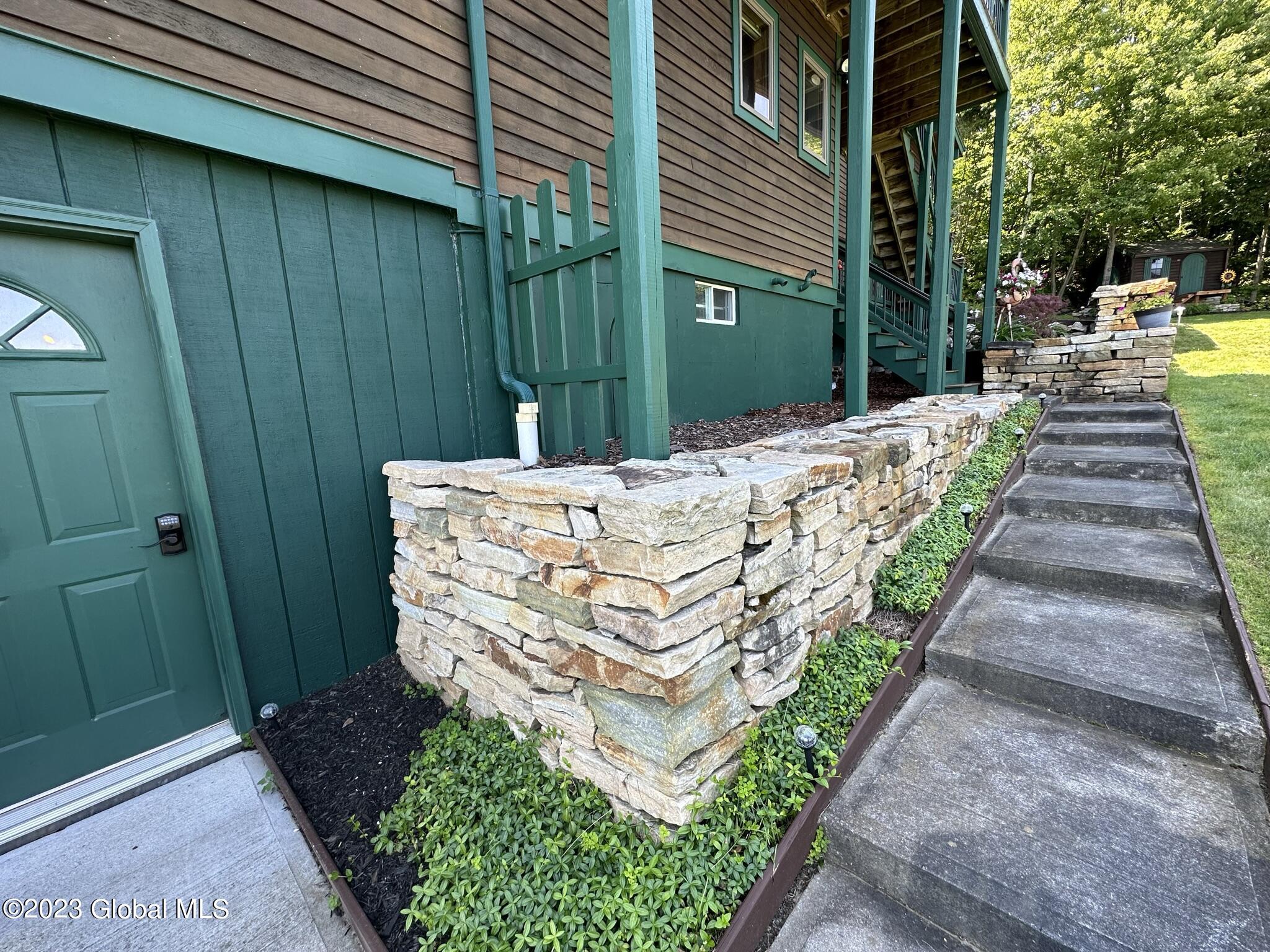 72 Mohican Heights Drive