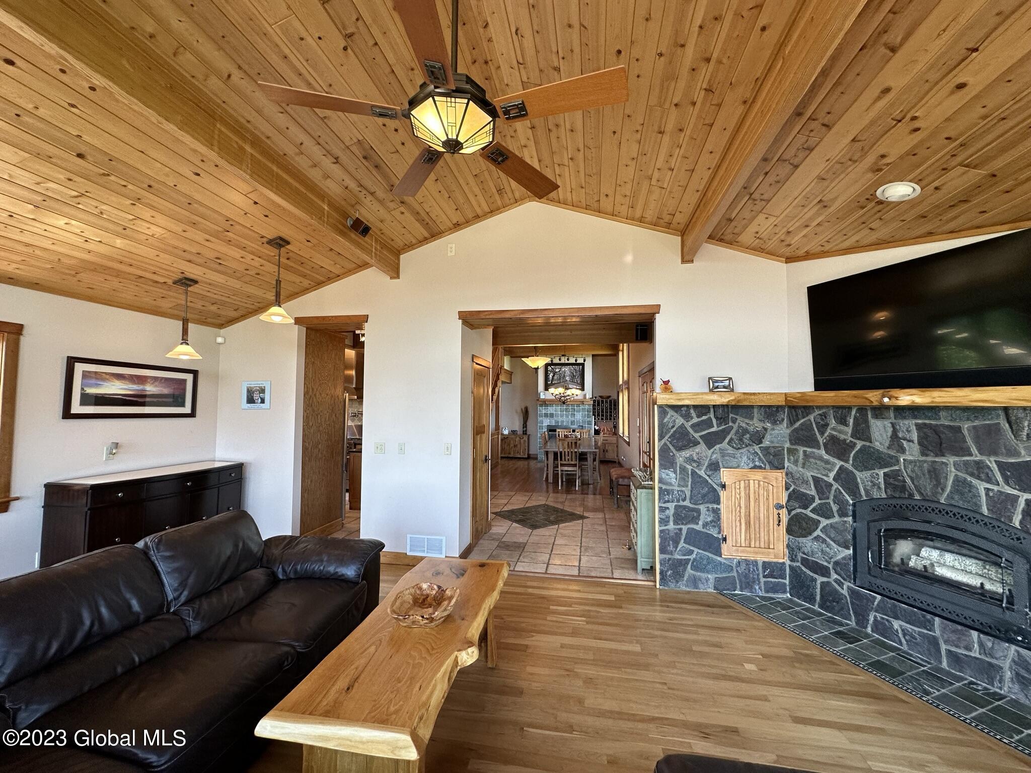 72 Mohican Heights Drive