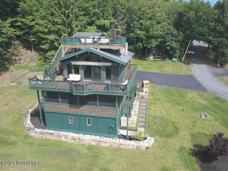 72 Mohican Heights Drive