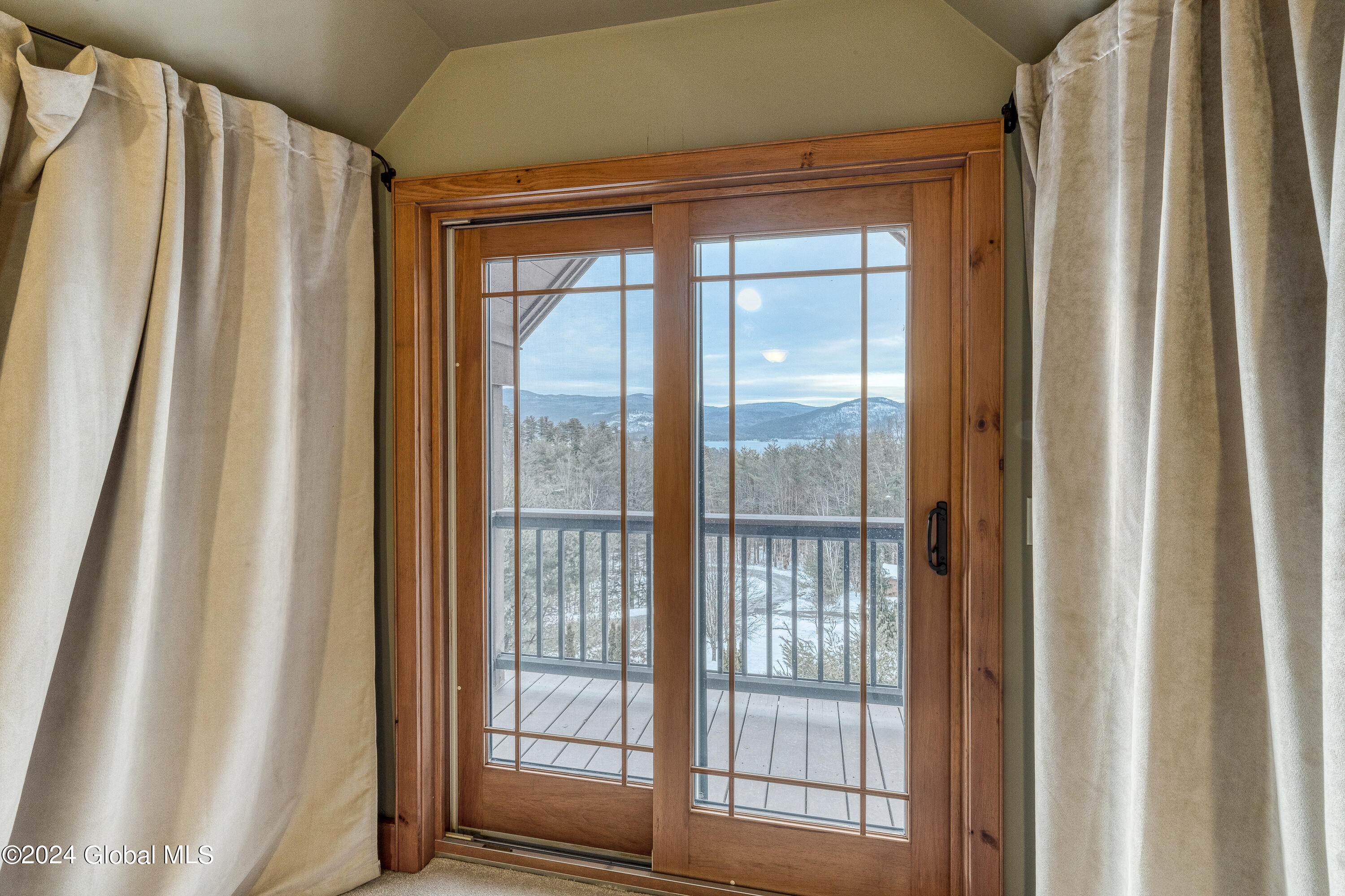 13 Apple Hill Road