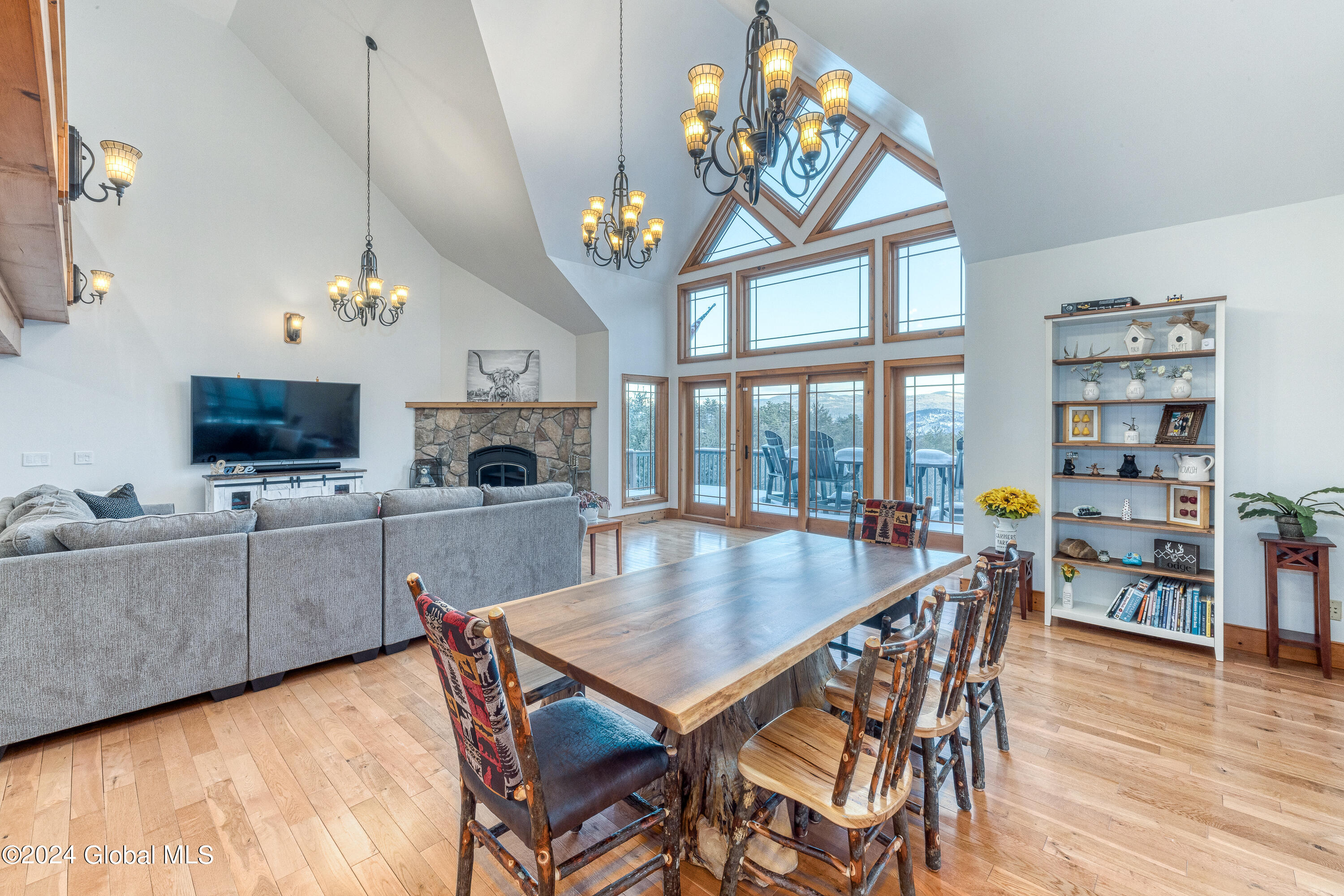 13 Apple Hill Road