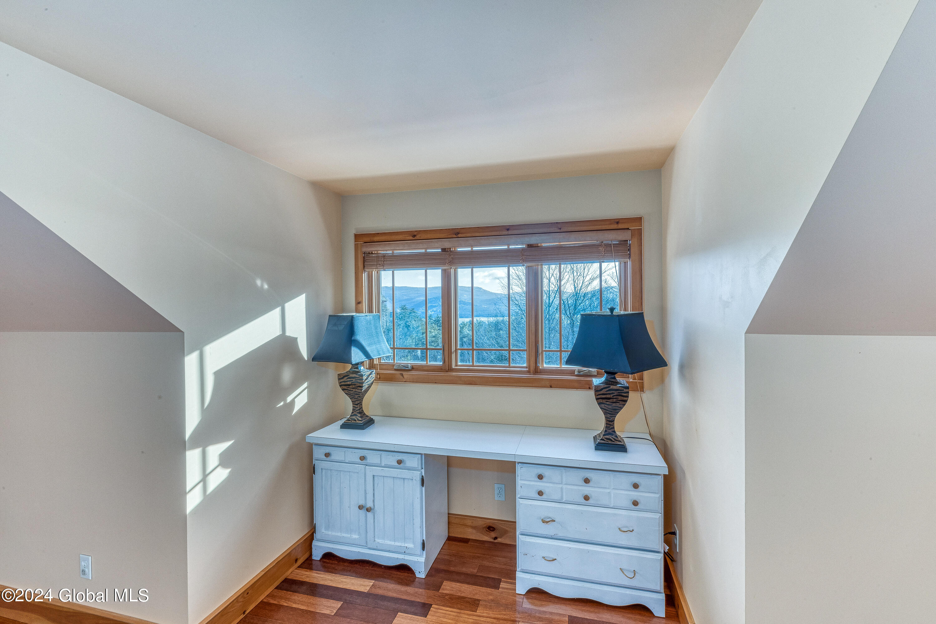 13 Apple Hill Road