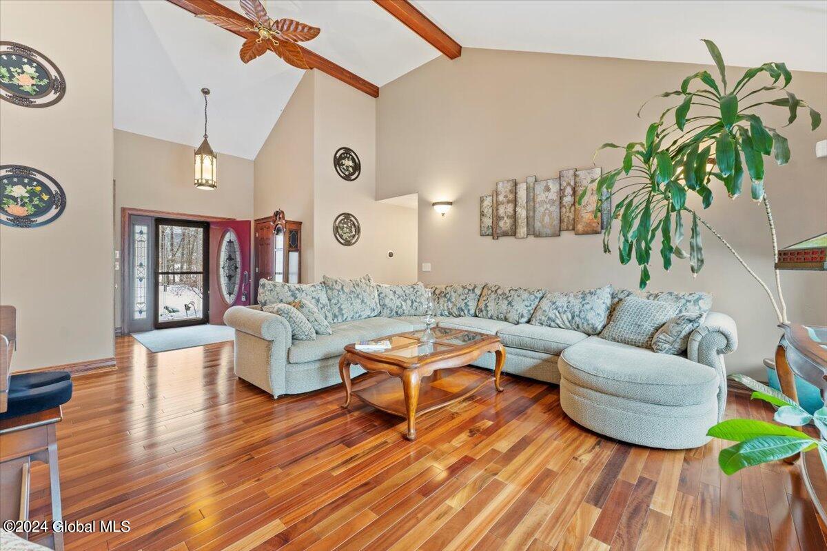 1536 Ridge Road