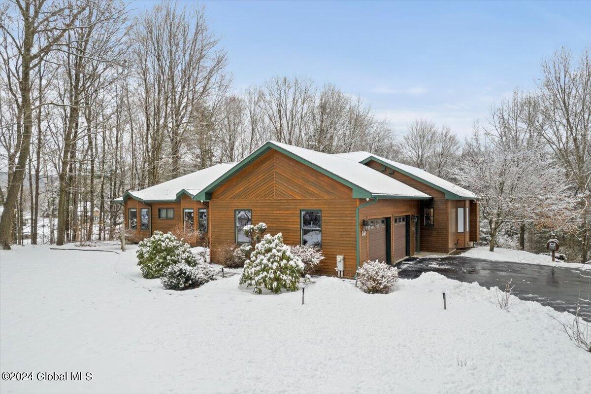 1536 Ridge Road