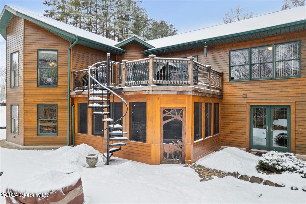 1536 Ridge Road